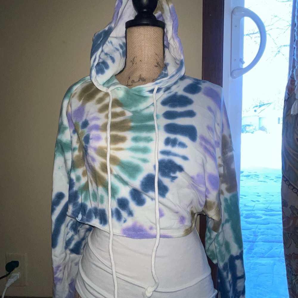 Tie-Dye Cropped Hoodie Small NWOT